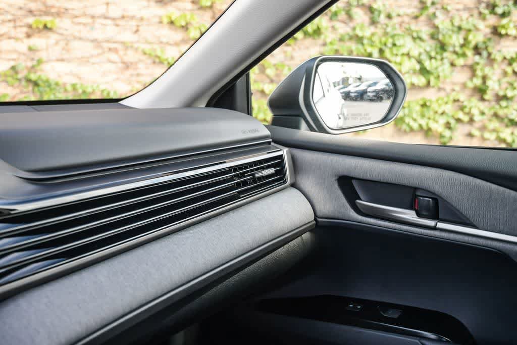 Used 2026 Toyota Camry LE FWD image 22