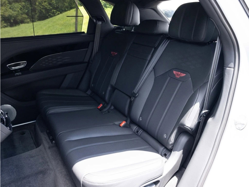 Certified 2024 Bentley Bentayga Extended Wheelbase image 43