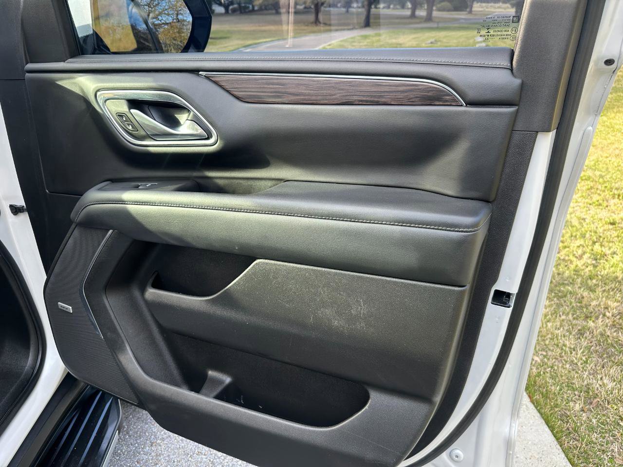 Used 2022 Chevrolet Tahoe LT w/ Luxury Package image 31