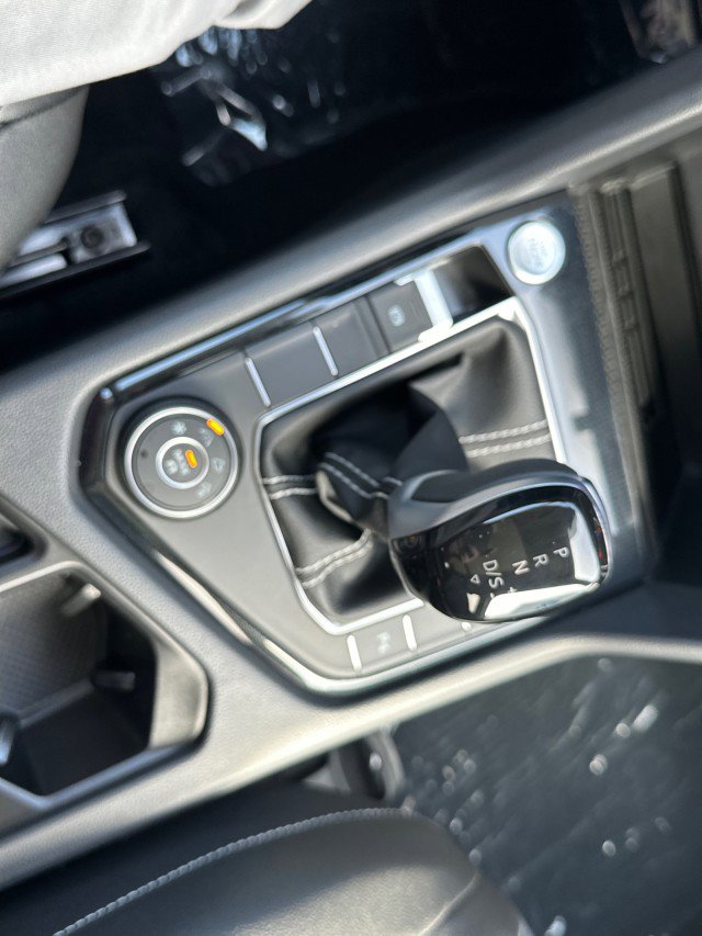 New 2025 Volkswagen Taos SEL image 48