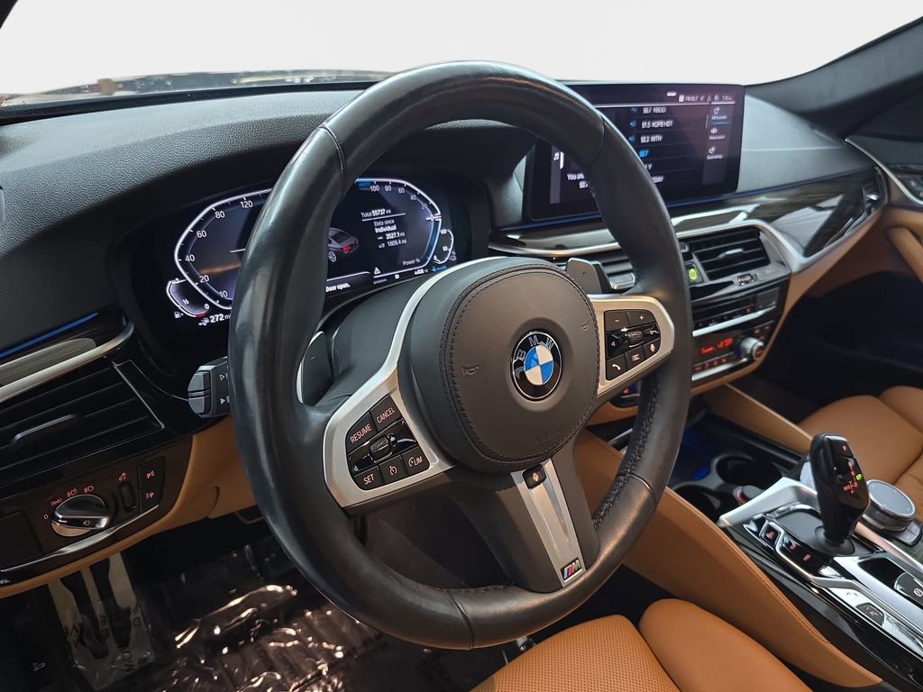 Used 2021 BMW 530e xDrive w/ M Sport Package AWD/4WD image 19