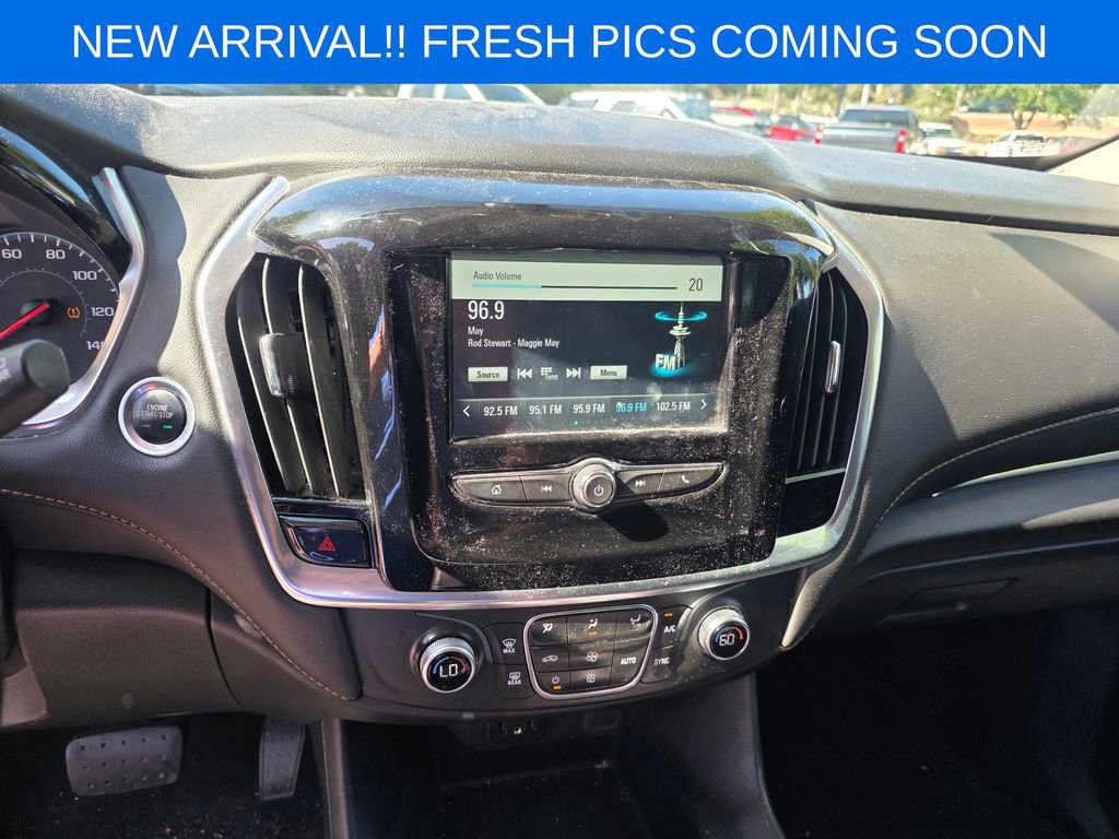 Used 2019 Chevrolet Traverse LT FWD image 9