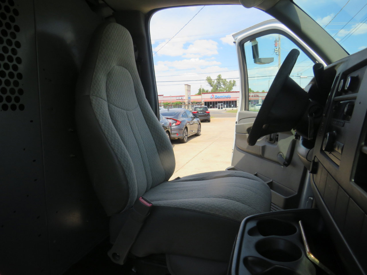 Used 2009 Chevrolet Express 2500 Extended image 31