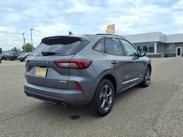 Certified 2024 Ford Escape ST-Line w/ Tech Pack #1 AWD/4WD image 7