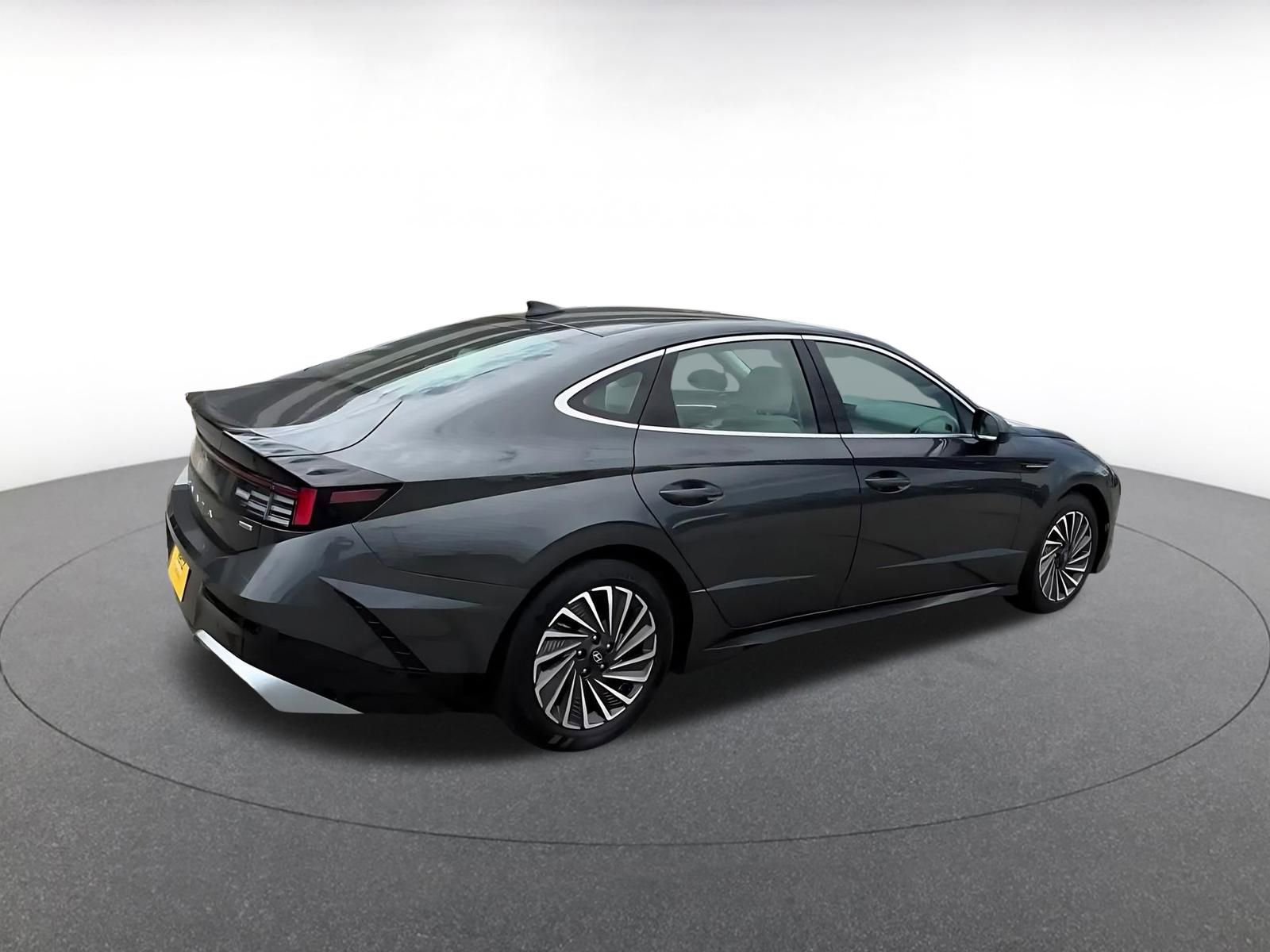 Used 2025 Hyundai Sonata SEL FWD image 16