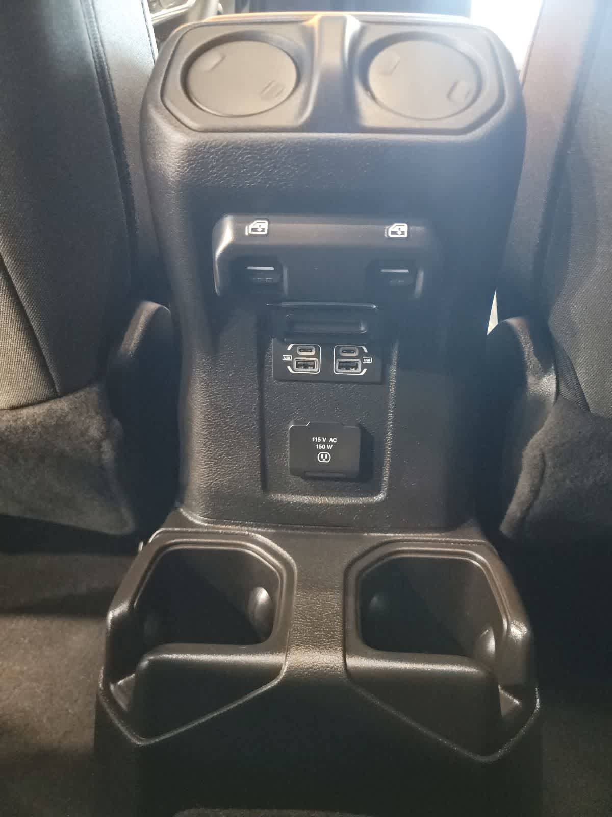 Used 2024 Jeep Wrangler Unlimited Sahara AWD/4WD image 27
