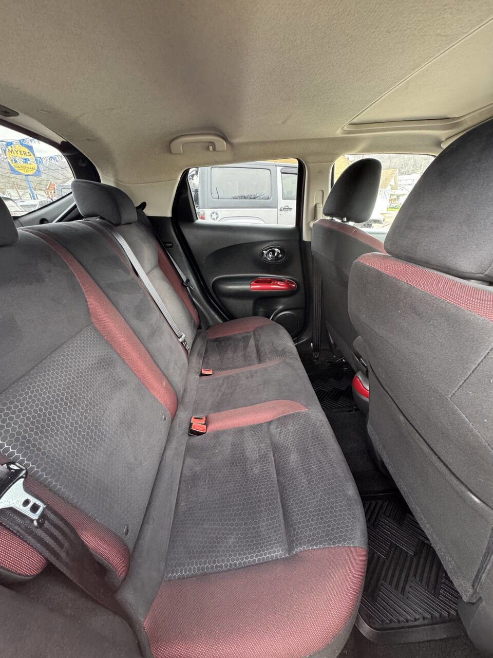 Used 2013 Nissan Juke SV AWD/4WD image 4