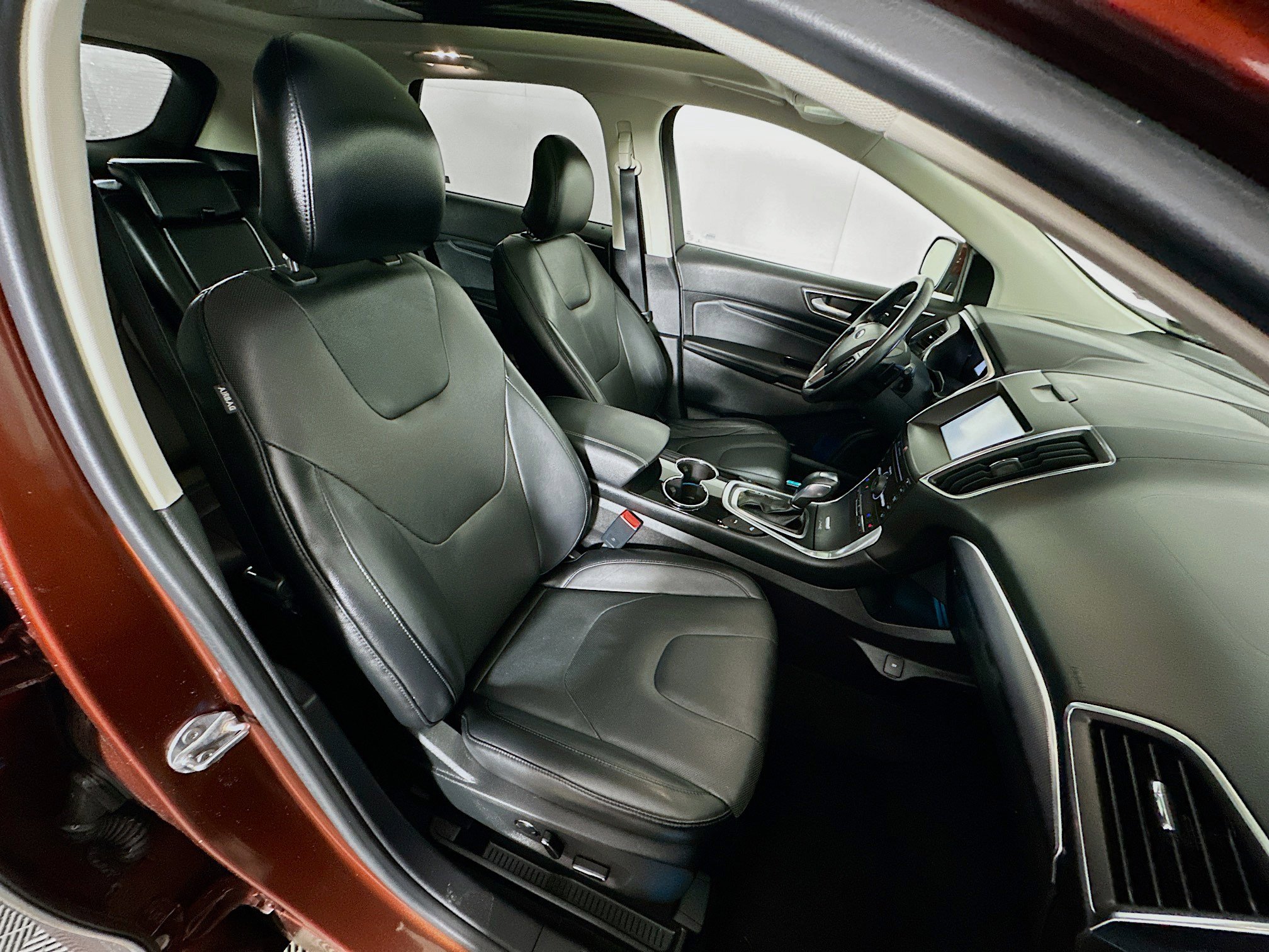 Used 2015 Ford Edge Titanium w/ Equipment Group 302A AWD/4WD image 31