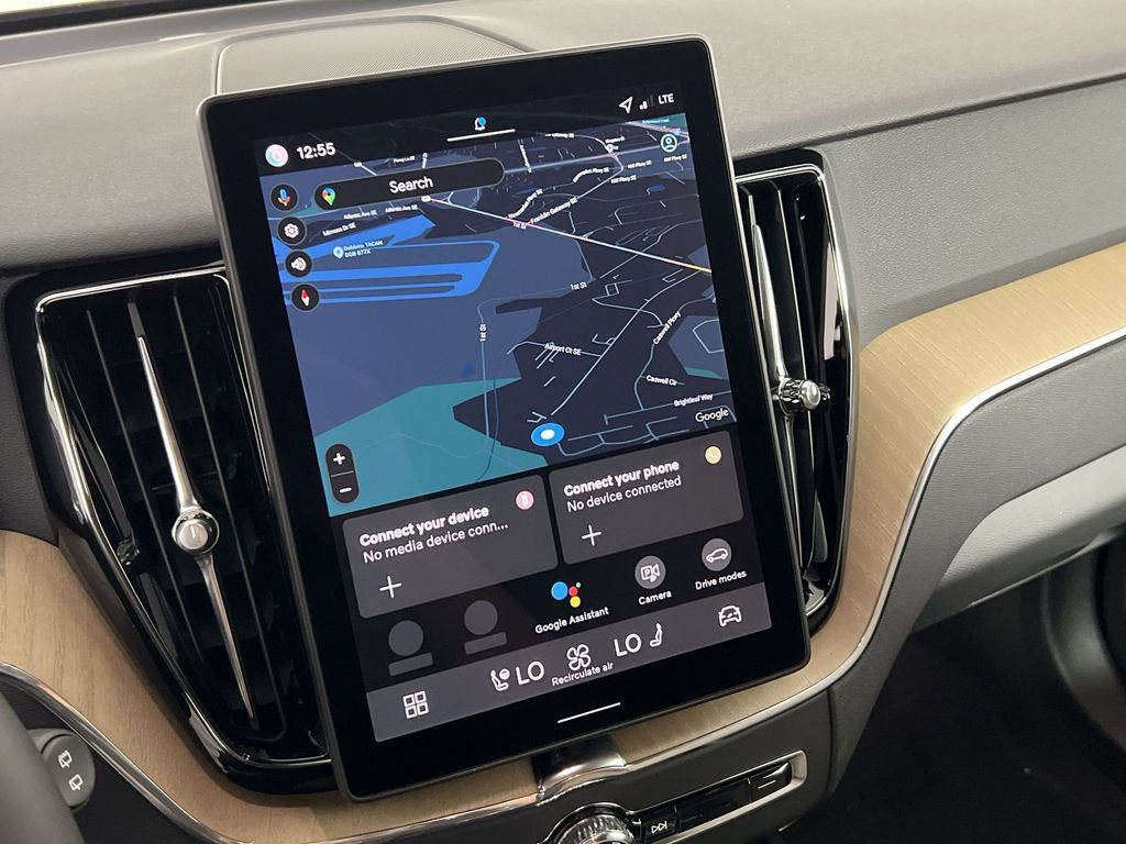 New 2026 Volvo XC60 B5 Plus w/ Climate Package image 16