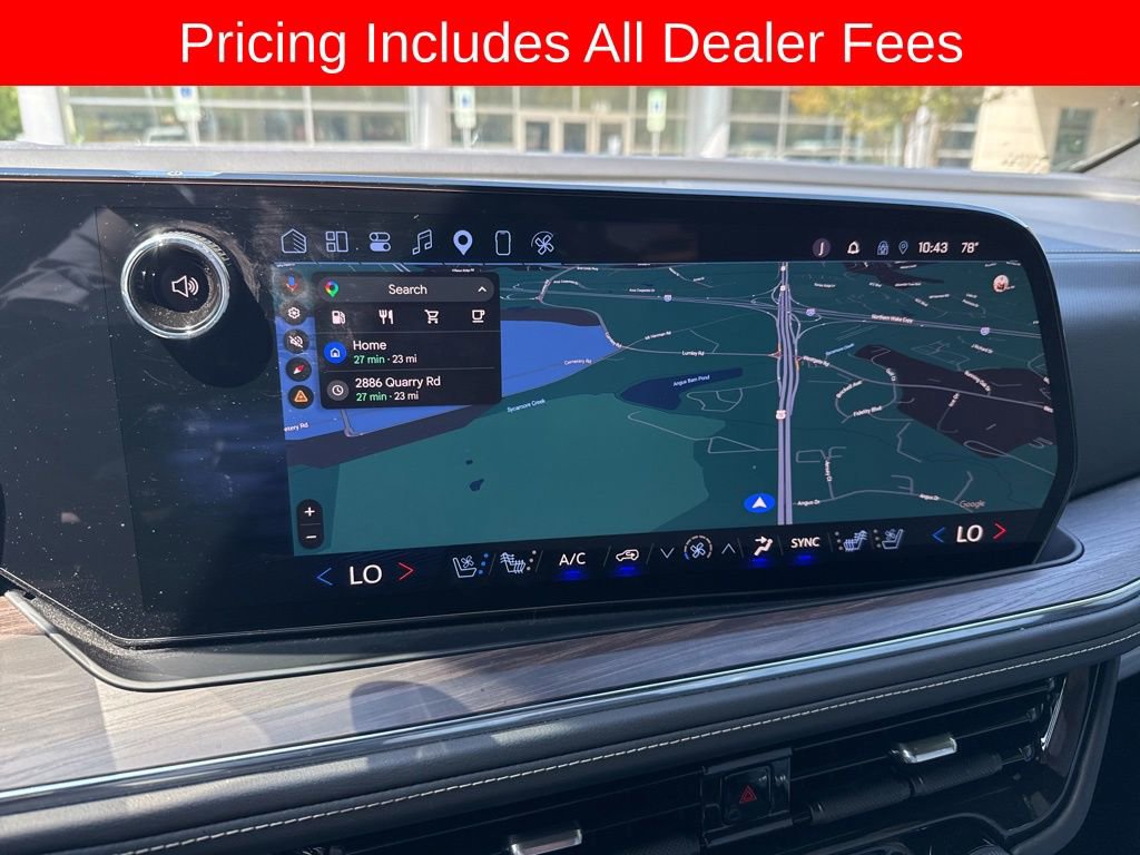 Used 2025 Chevrolet Suburban Premier AWD/4WD image 5
