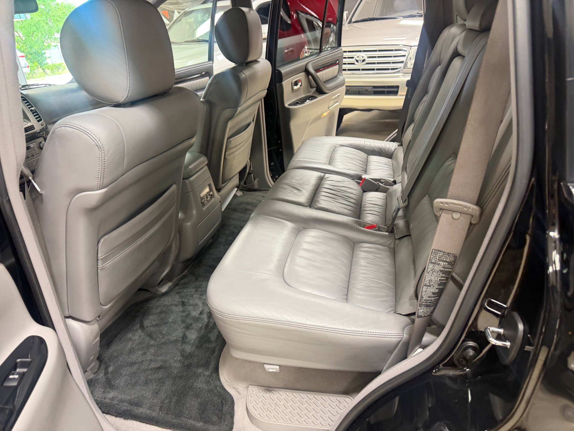 Used 2007 Lexus LX 470 4WD image 25