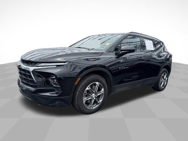 Used 2024 Chevrolet Blazer LT w/ Convenience Package FWD image 1