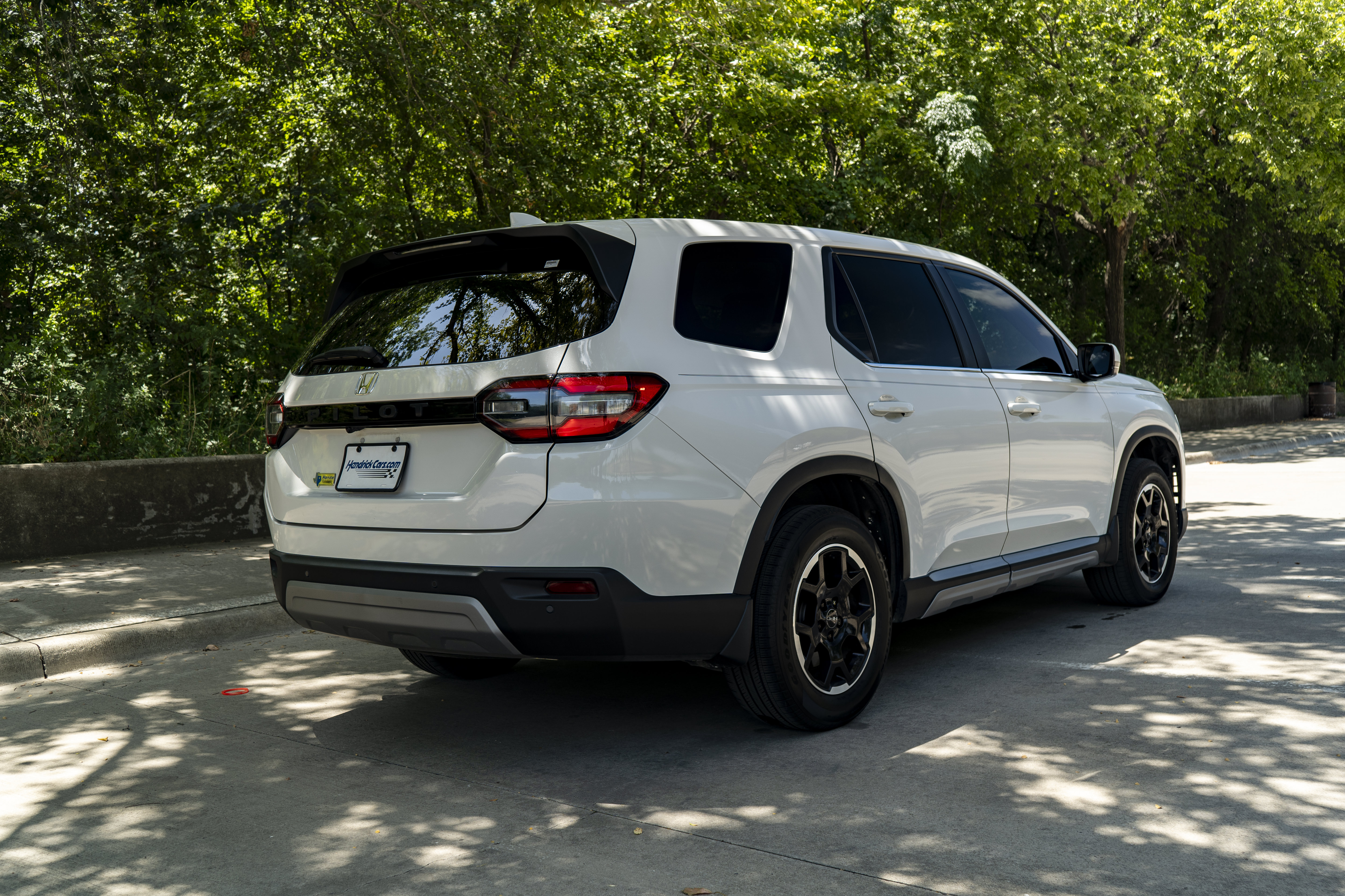 Certified 2025 Honda Pilot EX-L image 9