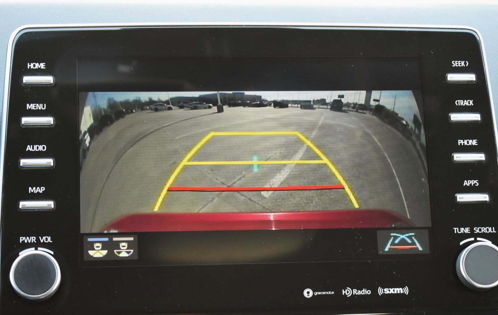 Used 2021 Toyota Avalon XLE image 5