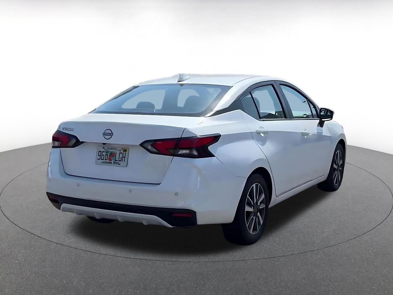 Used 2025 Nissan Versa SV image 15