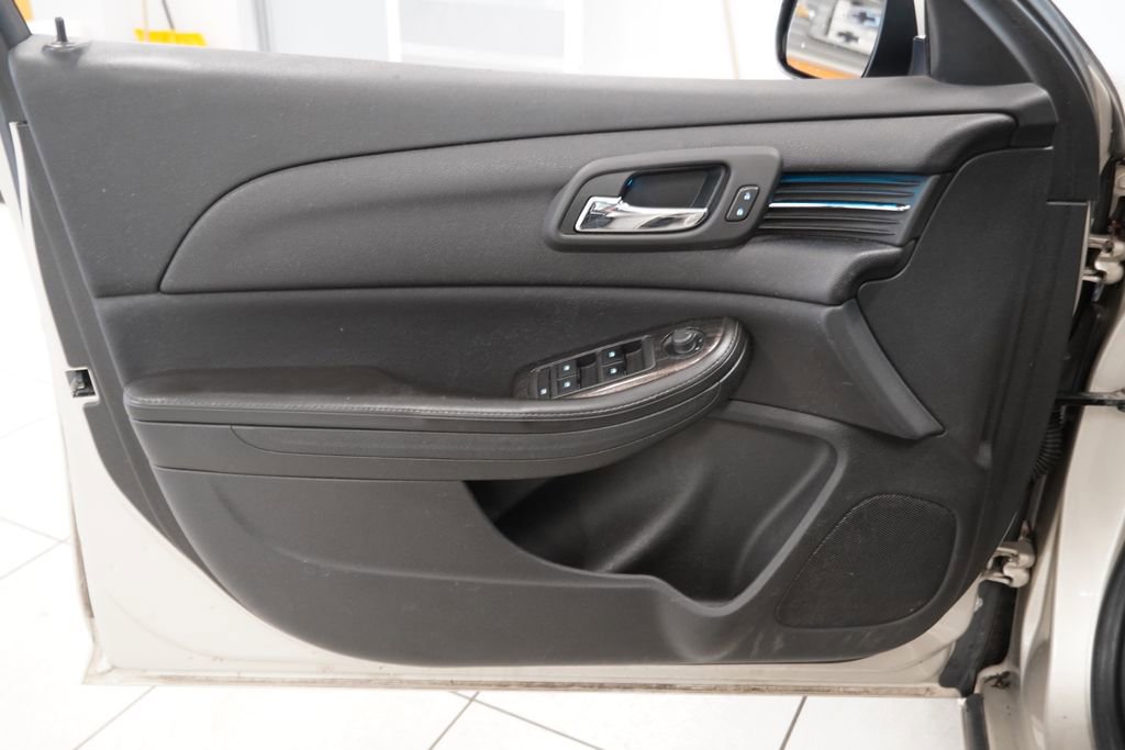 Used 2015 Chevrolet Malibu LT w/ Power Convenience Package FWD image 15