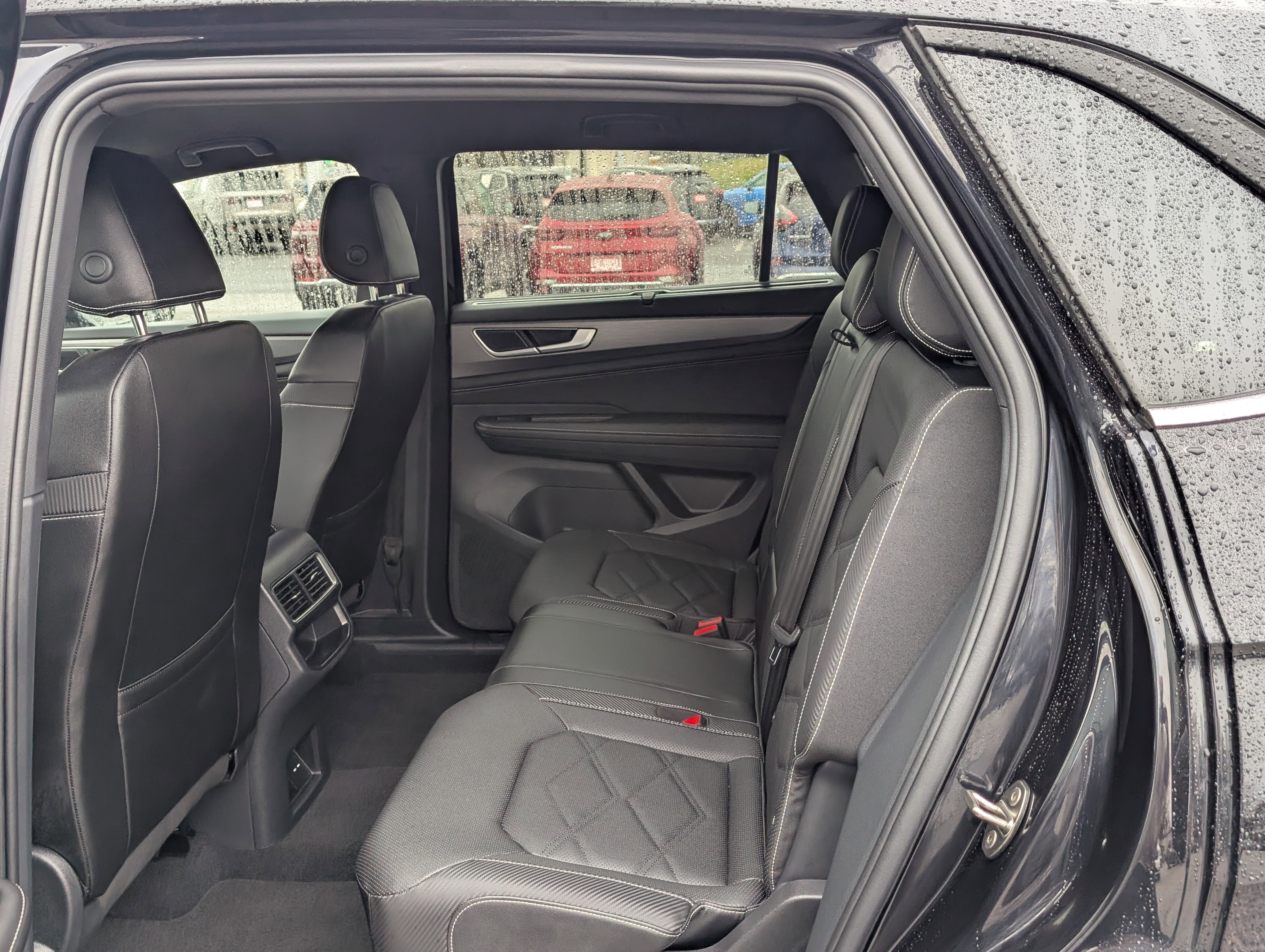 Used 2025 Volkswagen Atlas Cross Sport SE image 15