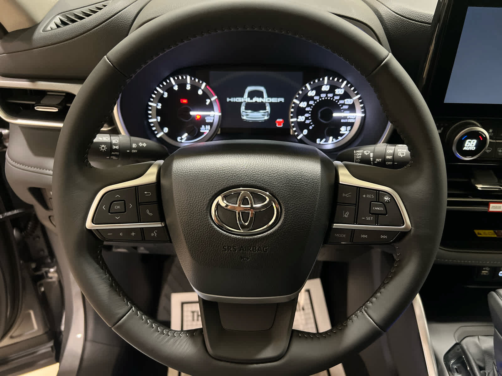 New 2026 Toyota Highlander XLE AWD/4WD image 18