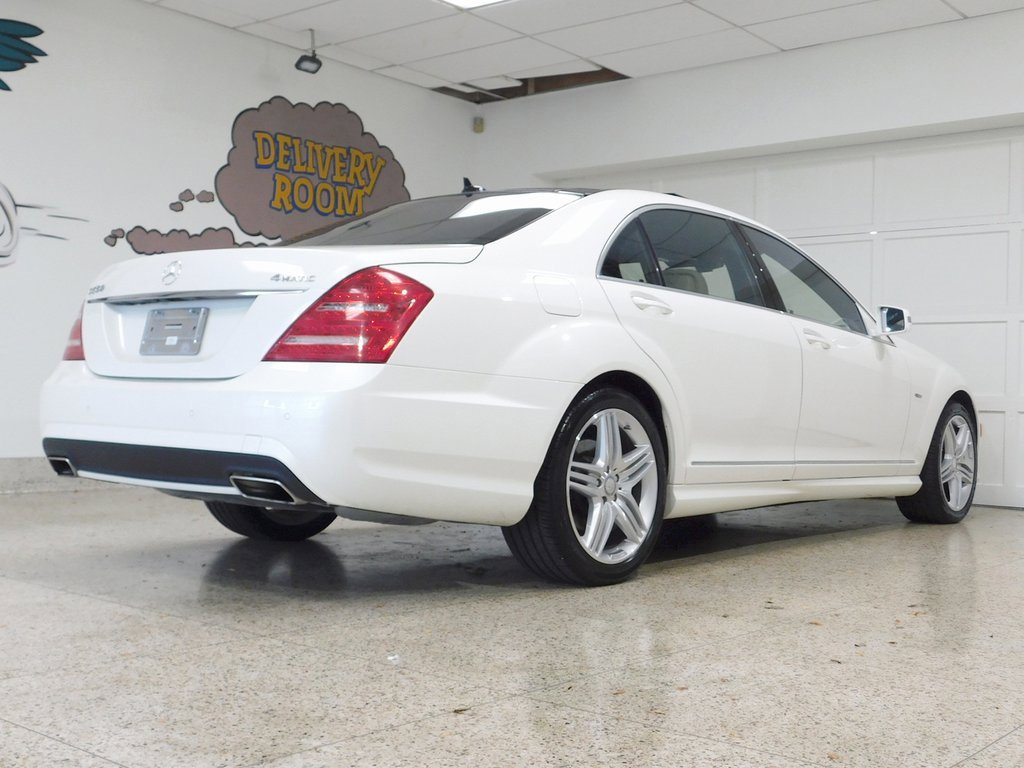 Used 2012 Mercedes-Benz S 550 4MATIC image 4
