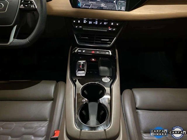 Used 2022 Audi e-tron GT Premium Plus image 14