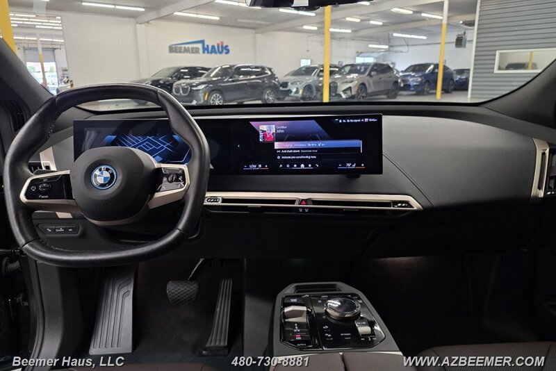 Used 2024 BMW iX xDrive50 AWD/4WD image 14