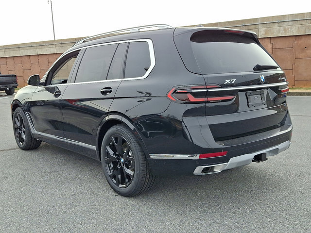 New 2026 BMW X7 xDrive40i image 3