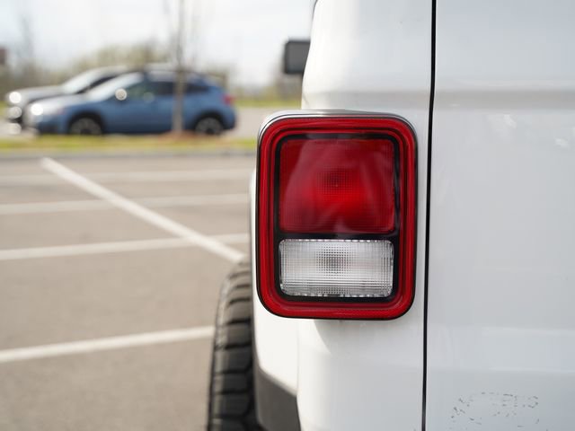 Certified 2024 Jeep Gladiator Sport image 40