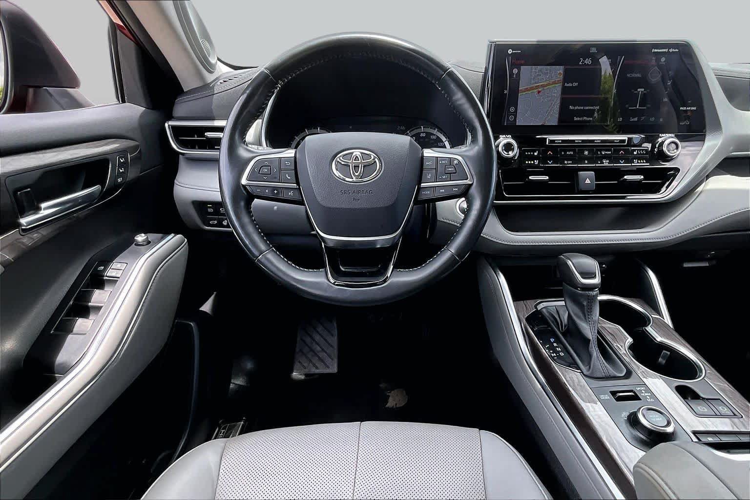 Used 2021 Toyota Highlander Platinum AWD/4WD image 6