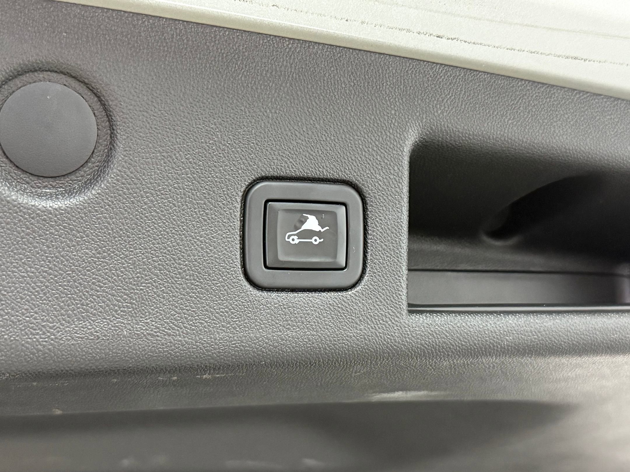 Used 2020 Chevrolet Equinox Premier image 40