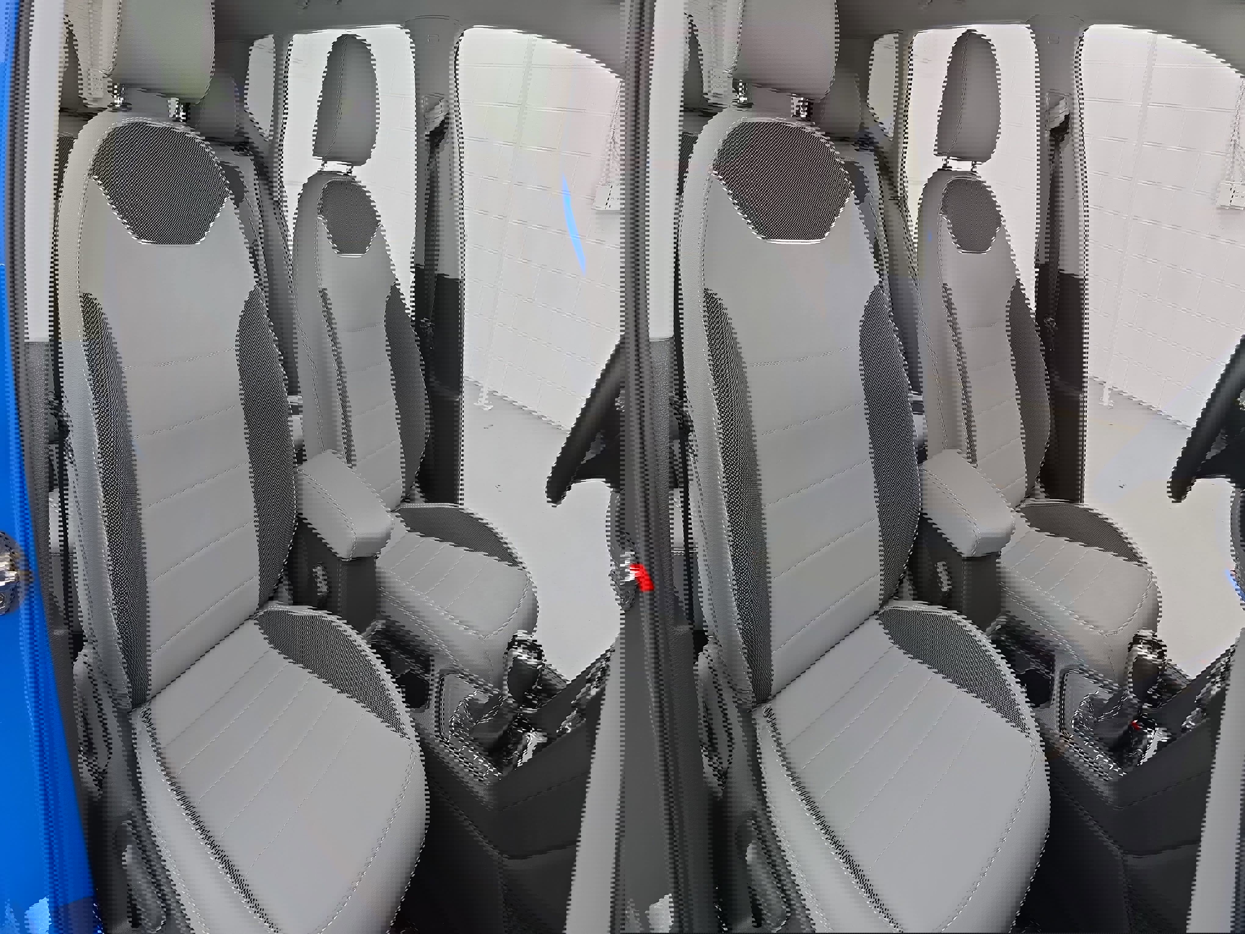 Certified 2023 Volkswagen Taos SE w/ Panoramic Sunroof Package image 10