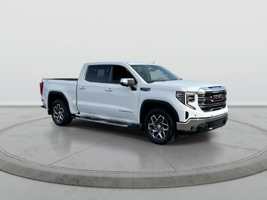 Used 2024 GMC Sierra 1500 SLT w/ SLT Premium Package AWD/4WD image 2