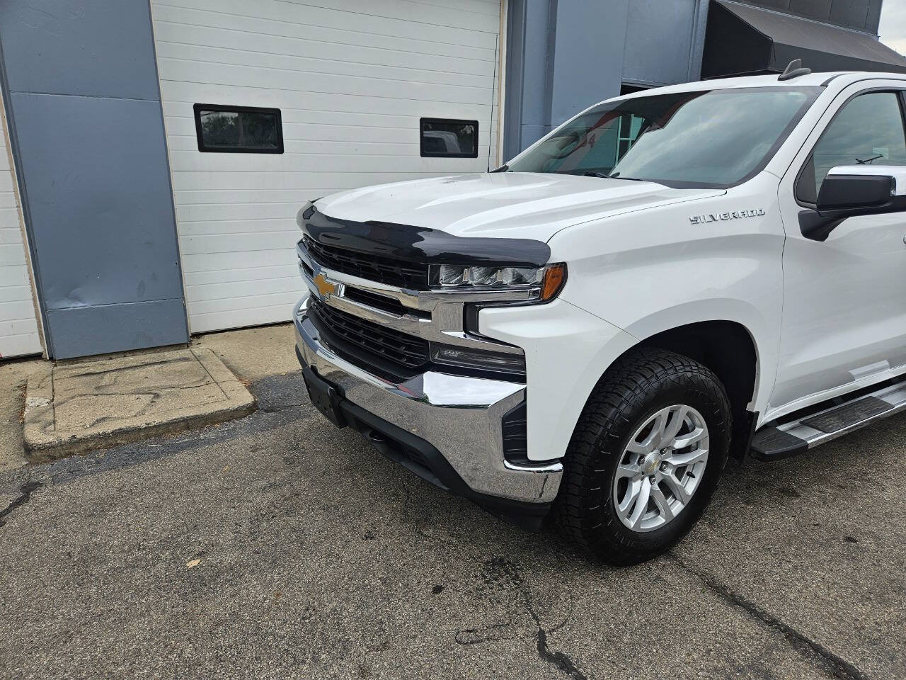 Used 2019 Chevrolet Silverado 1500 LT w/ All-Star Edition AWD/4WD image 3