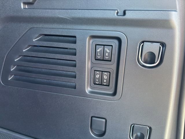 New 2026 Chevrolet Traverse High Country image 26