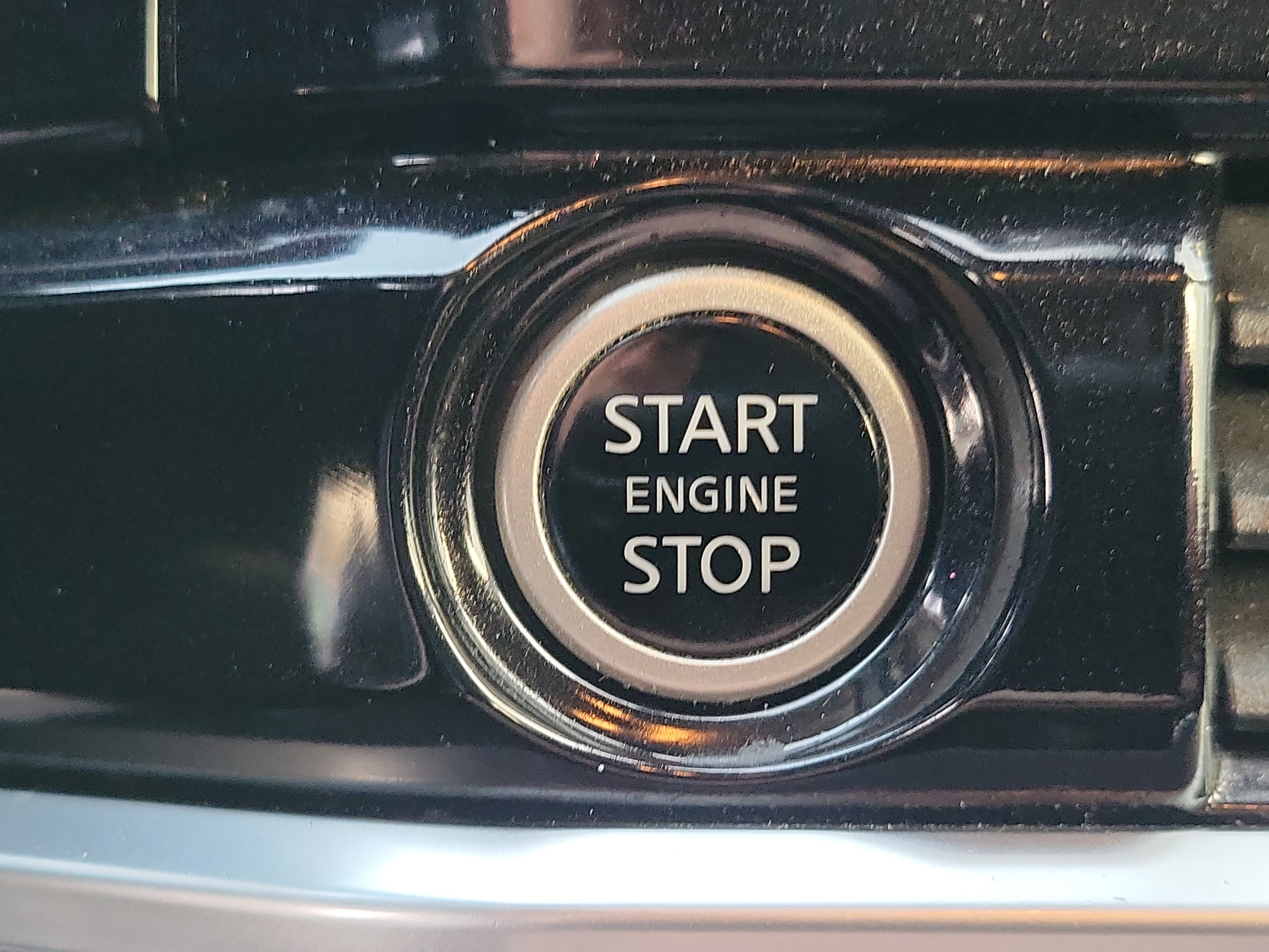 Used 2023 Nissan Pathfinder SL image 14