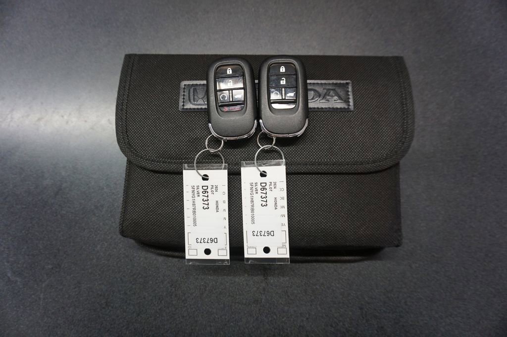 Used 2024 Honda Pilot Elite image 22