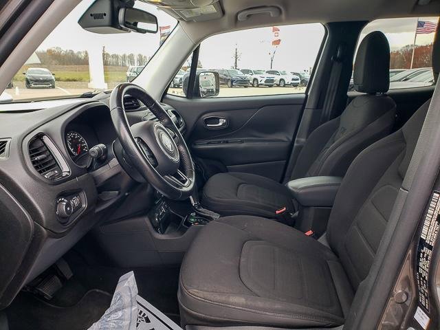 Used 2016 Jeep Renegade Latitude image 11