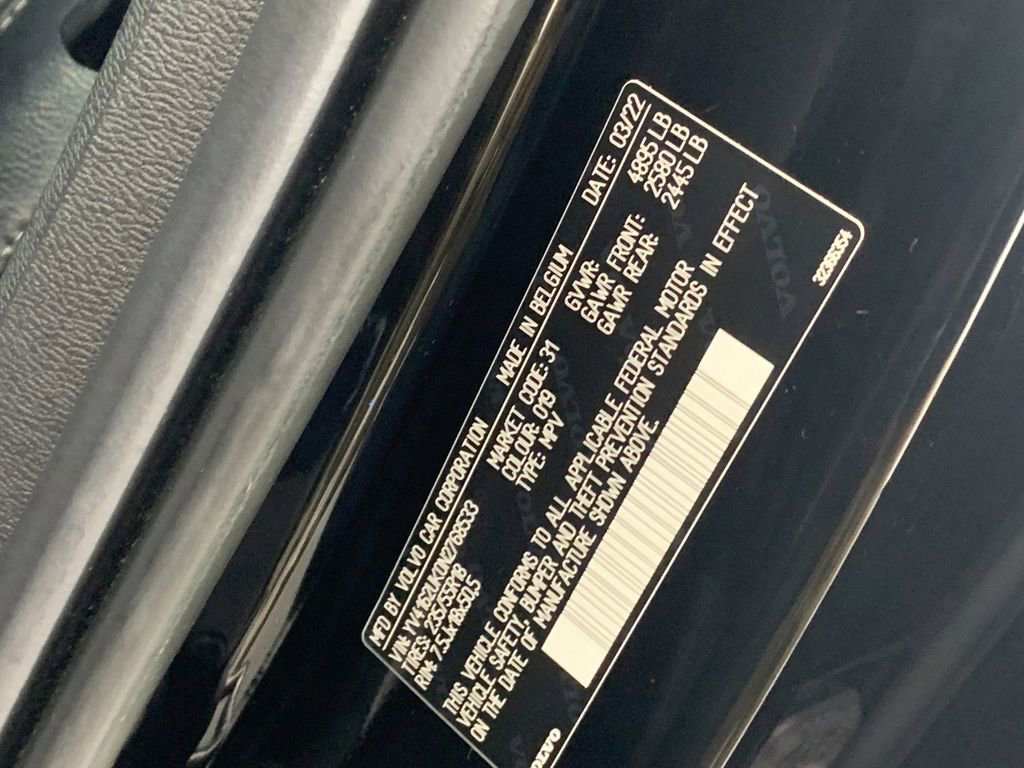 Used 2022 Volvo XC40 T5 Momentum image 13