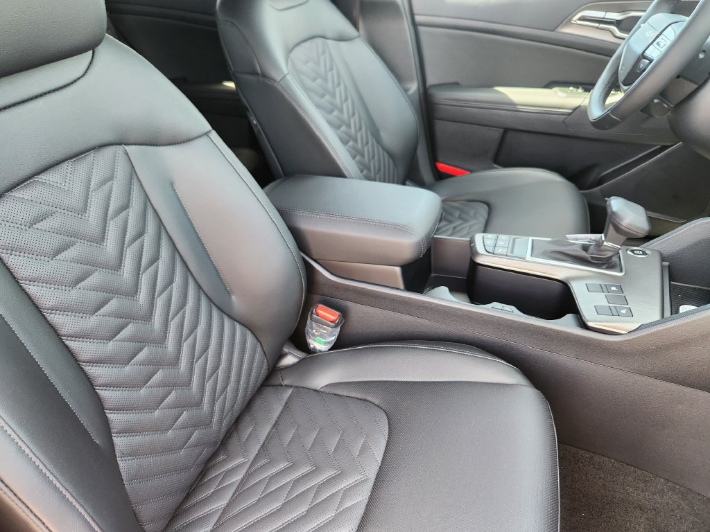 New 2026 Kia Sportage X-Line w/ X-Line Premium Package AWD/4WD image 15