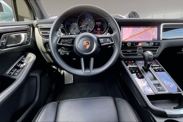 Used 2026 Porsche Macan AWD/4WD image 8