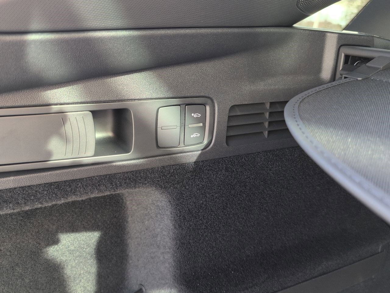 New 2025 Audi SQ5 Premium Plus image 29