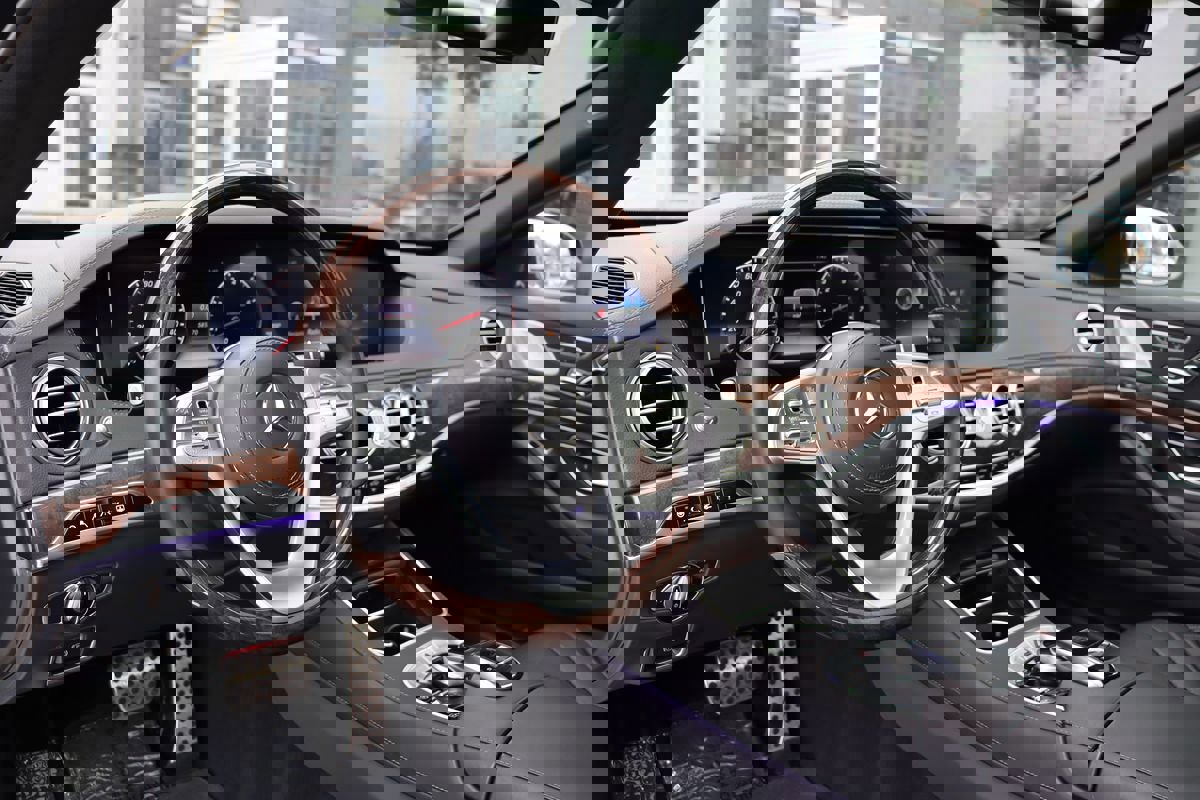 Used 2019 Mercedes-Benz S 560 Sedan image 14