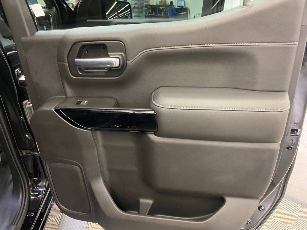 Used 2020 Chevrolet Silverado 1500 LTZ w/ LTZ Plus Package AWD/4WD image 13