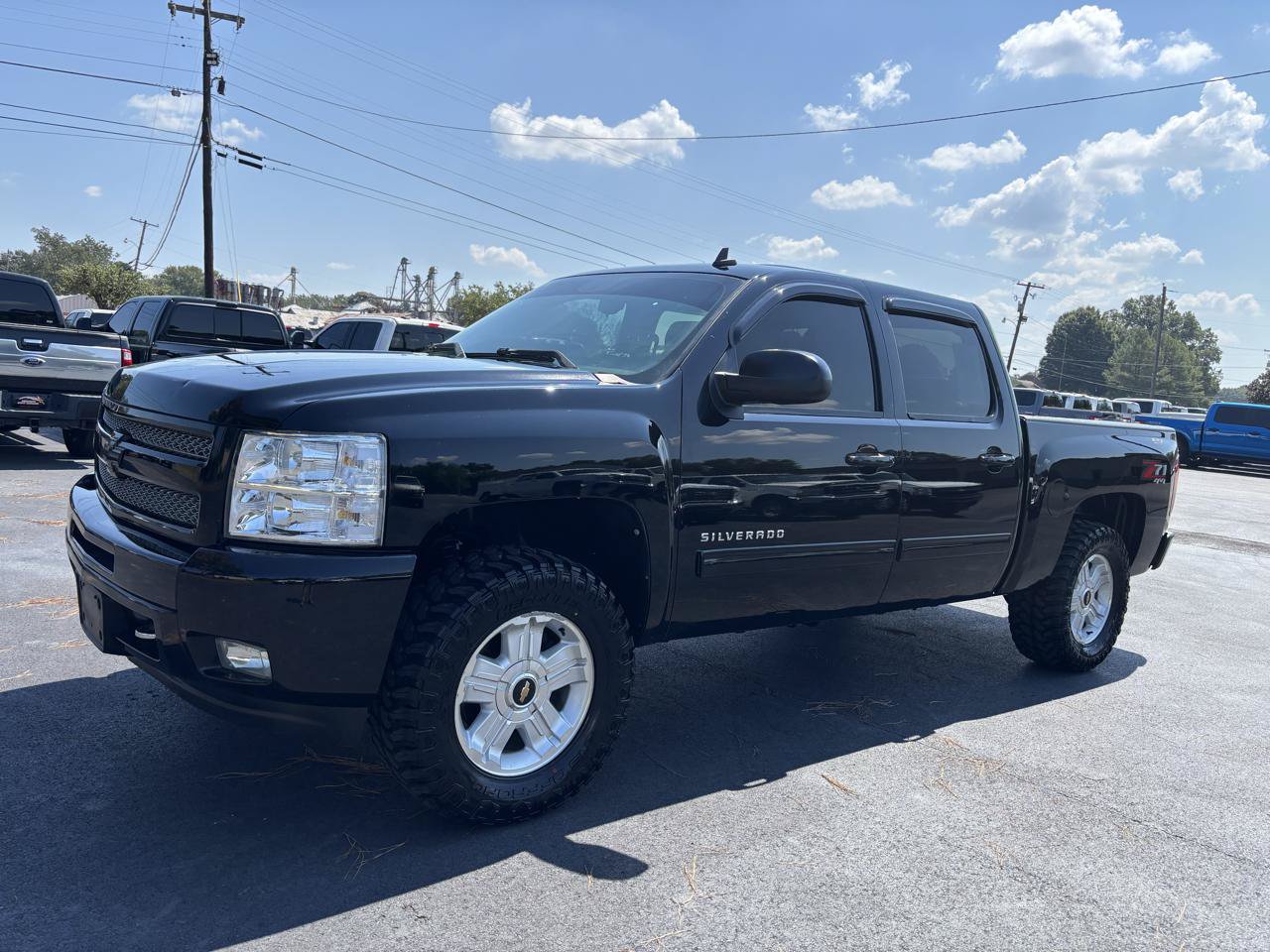 Used 2010 Chevrolet Silverado 1500 LT w/ Power Pack Plus AWD/4WD image 4