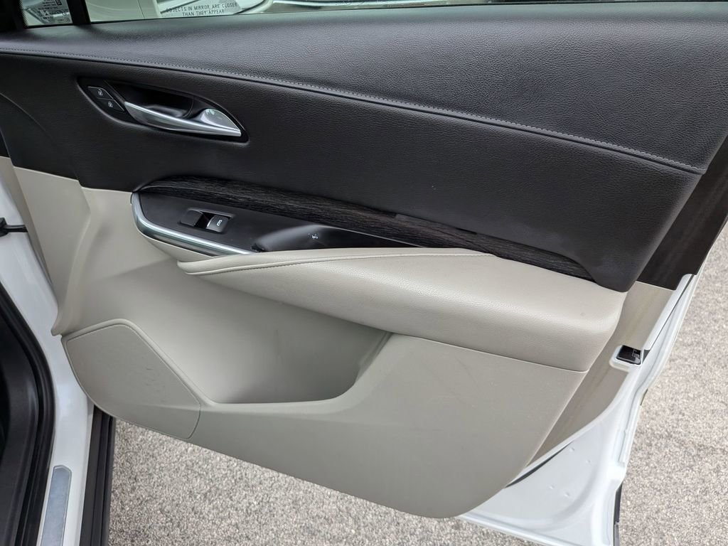 Used 2020 Cadillac XT4 Premium Luxury FWD image 28