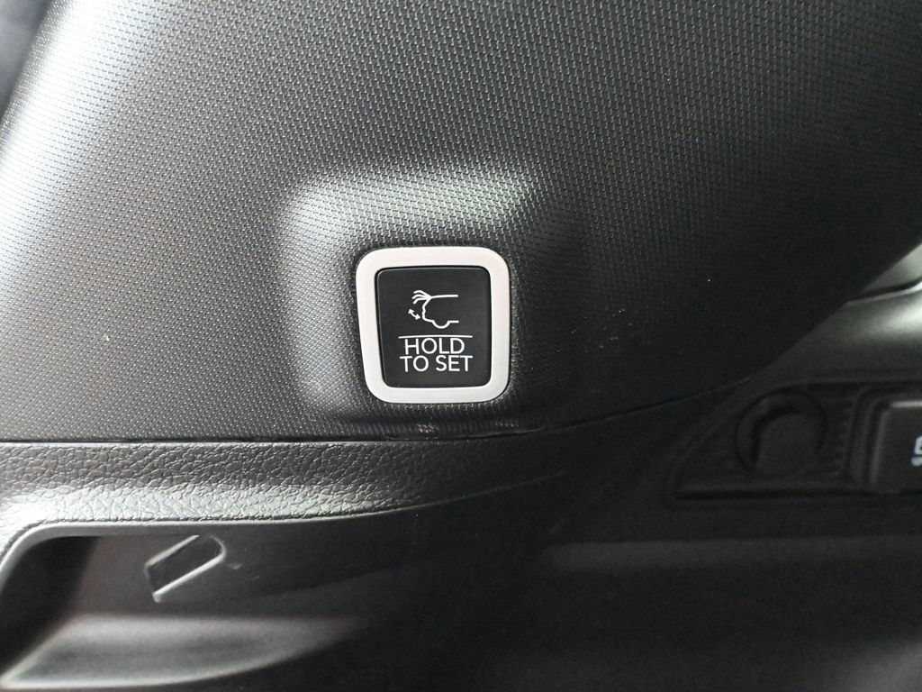 Used 2024 Jeep Grand Cherokee Altitude AWD/4WD image 33