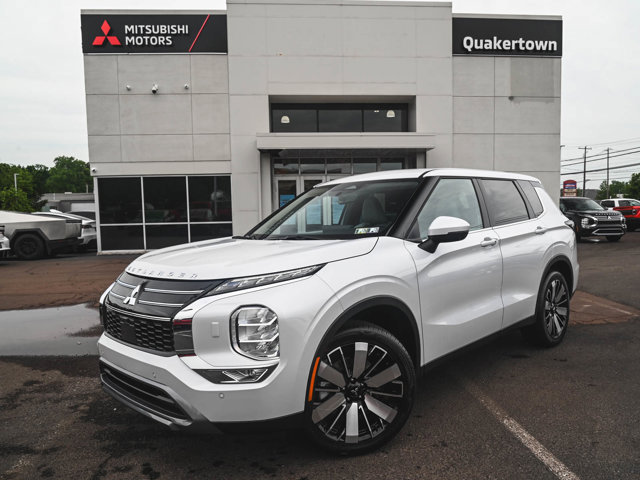 New 2025 Mitsubishi Outlander SE