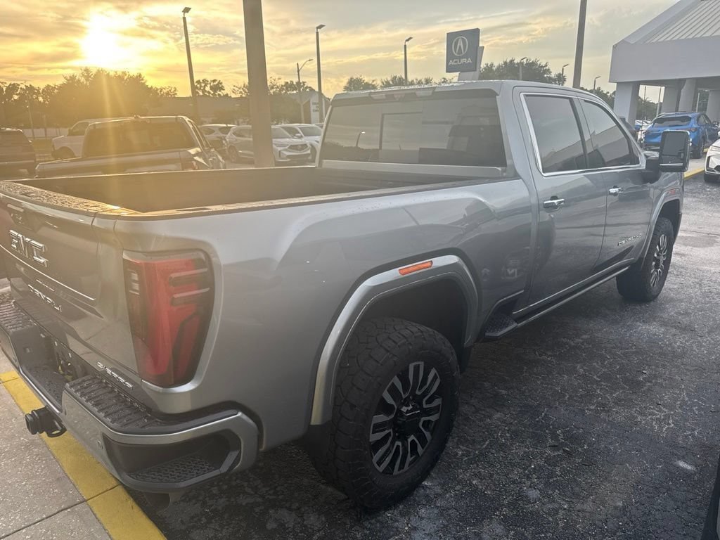 Used 2025 GMC Sierra 3500 Denali Ultimate AWD/4WD image 6