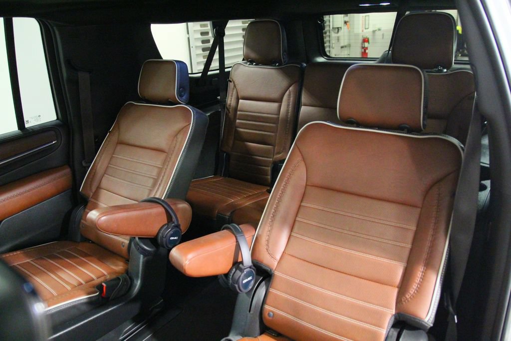 Used 2023 GMC Yukon XL Denali Ultimate AWD/4WD image 28