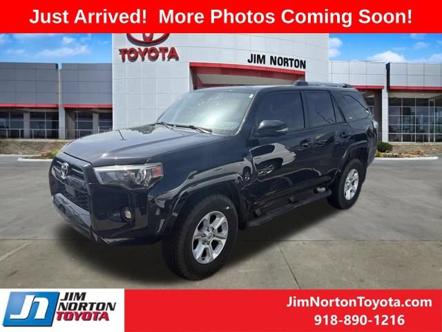 Used 2023 Toyota 4Runner SR5 Premium w/ Moonroof Package RWD image 3