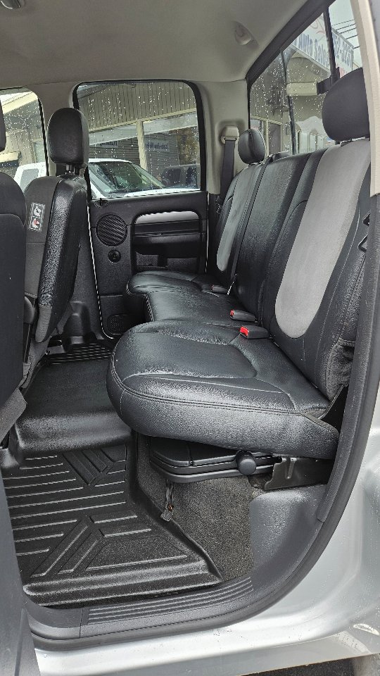 Used 2005 Dodge Ram 2500 Truck SLT image 17